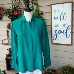 PETITE SOPHISTICATE ♡ Classic Emerald Green Hidden Button Silk Blouse PS